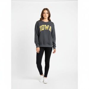 Gameday Couture Social House Sweatshirt Size M Dark Grey Iowa Collegiate